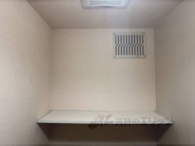 トイレ　物置