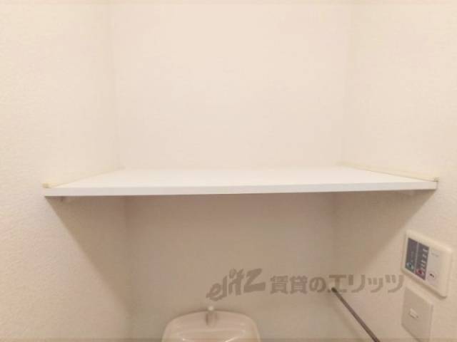 トイレ　棚