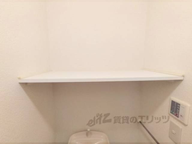 トイレ　棚