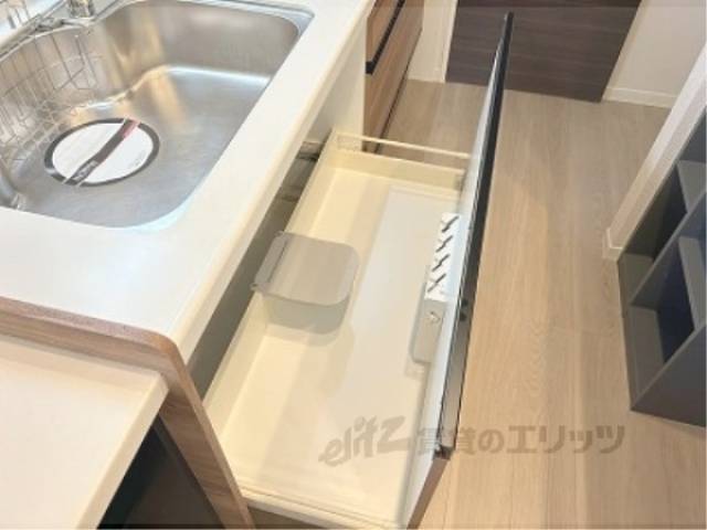 キッチン　下部収納