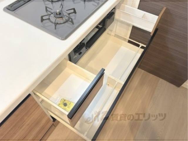キッチン　下部収納