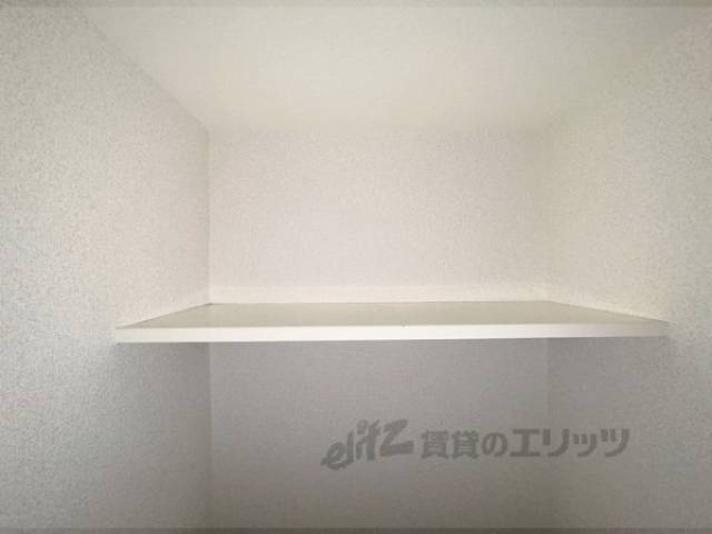 トイレ　上部収納