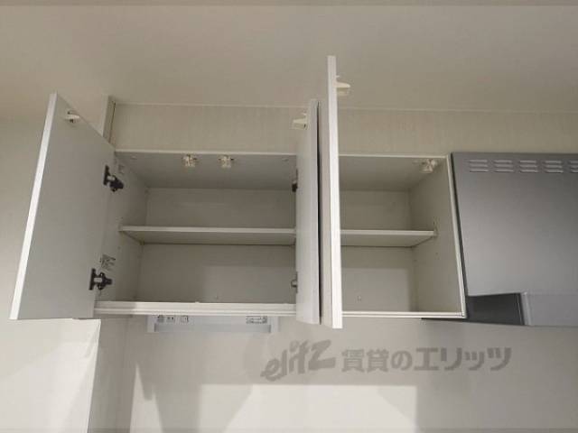 キッチン　上部収納