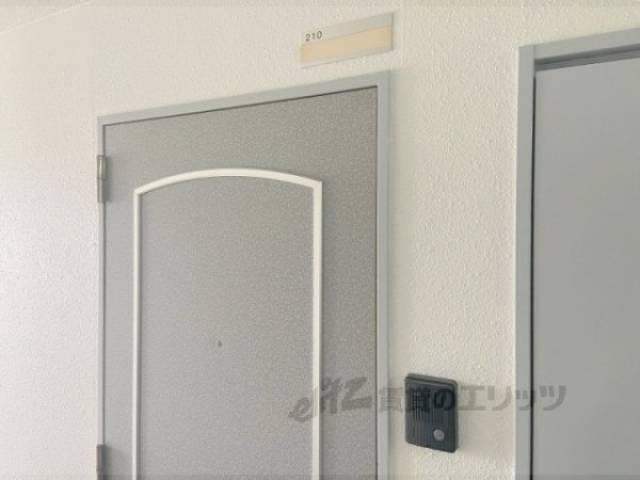 玄関　インターホン