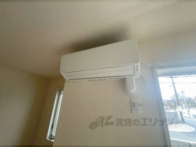 エアコン　リビング