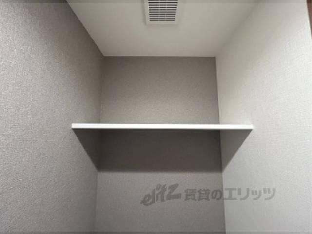 トイレ　上部収納