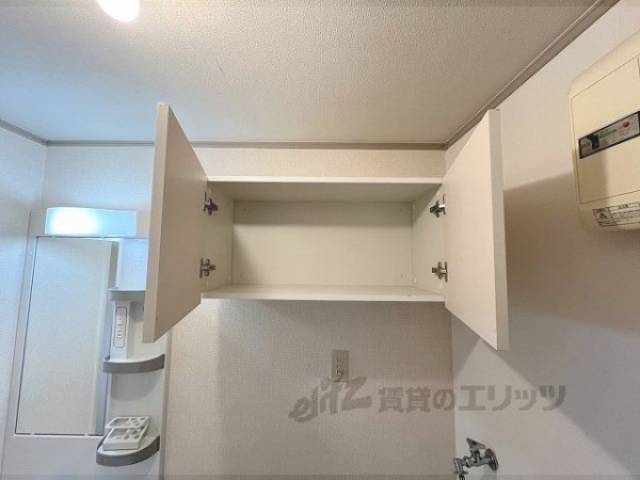洗濯機置場　収納