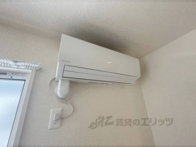 エアコン　リビング