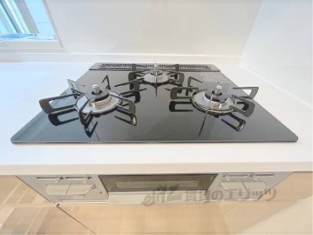 キッチン　ガス3口コンロ