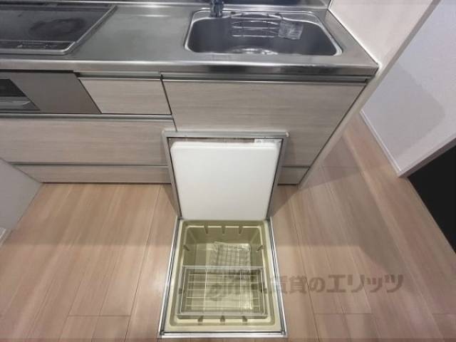 収納　床下収納