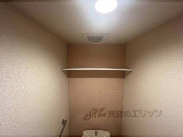 トイレ　物置