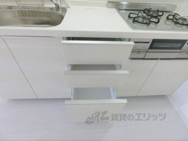 キッチン　下部収納