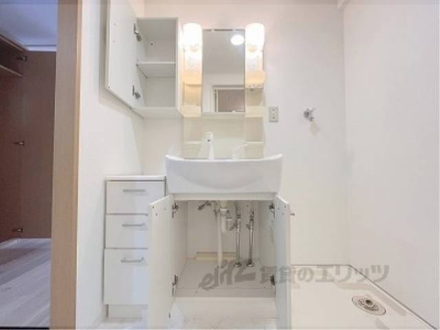 洗面所　洗面所収納