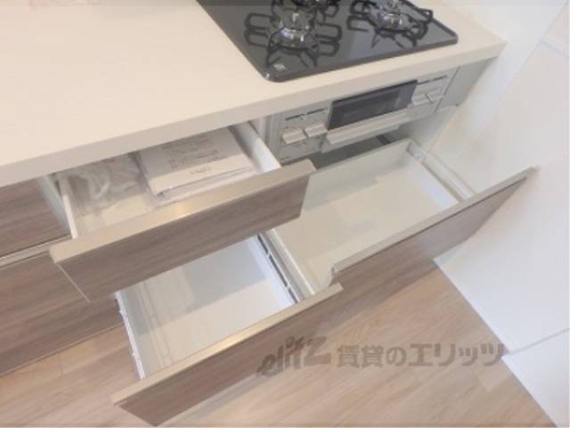 キッチン　下部収納