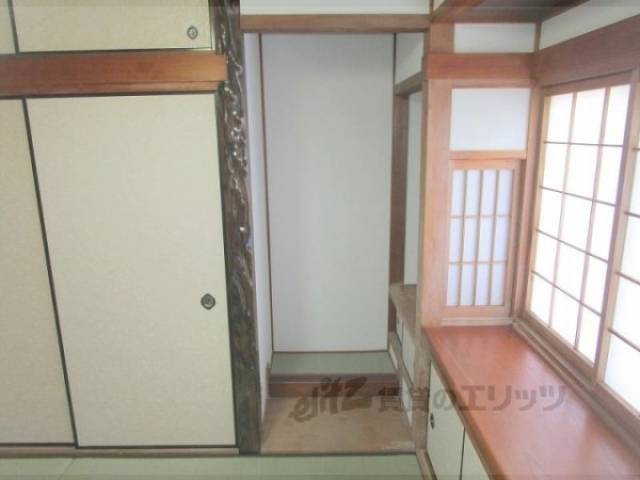 和室　床の間