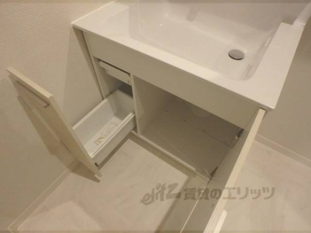 洗面所　下部収納