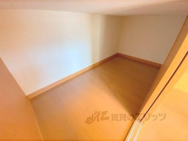 収納　ベッド下