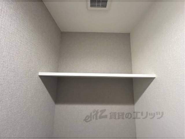 トイレ　上部収納