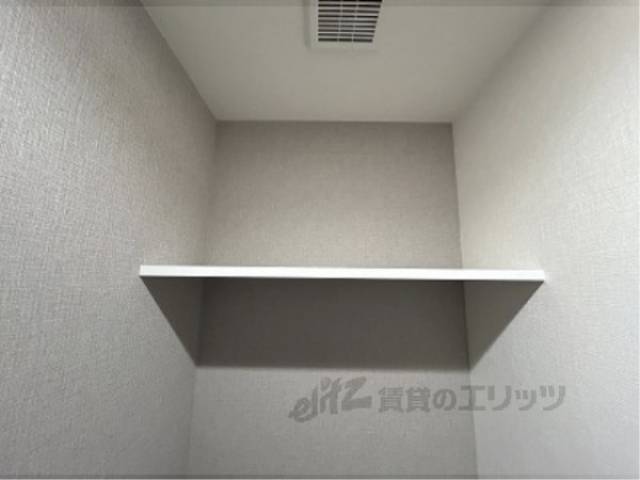 トイレ　上部収納