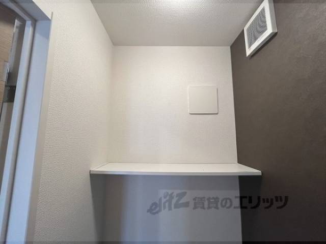 トイレ　物置
