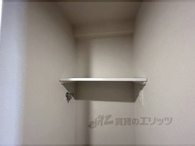 収納　洗濯機置き場上