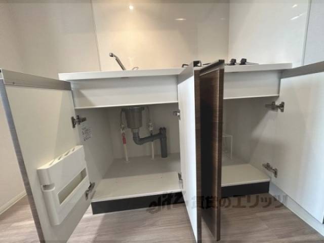 収納　キッチン下