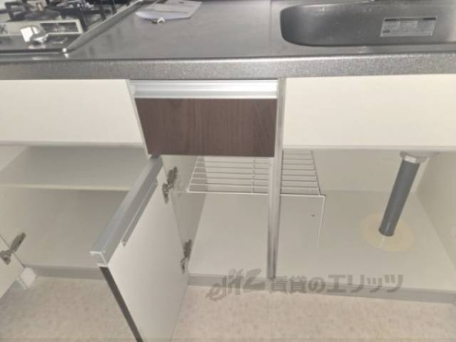 キッチン　下収納