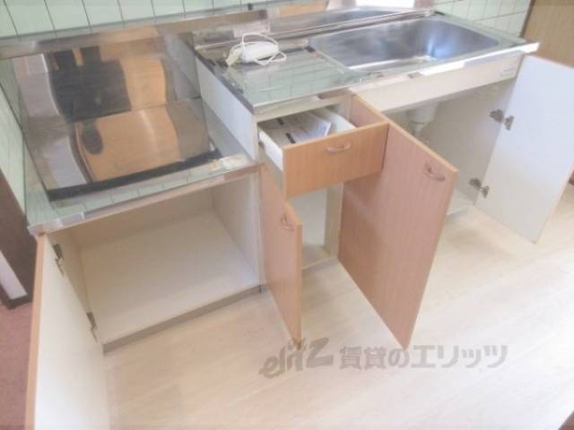 キッチン　キッチン下収納