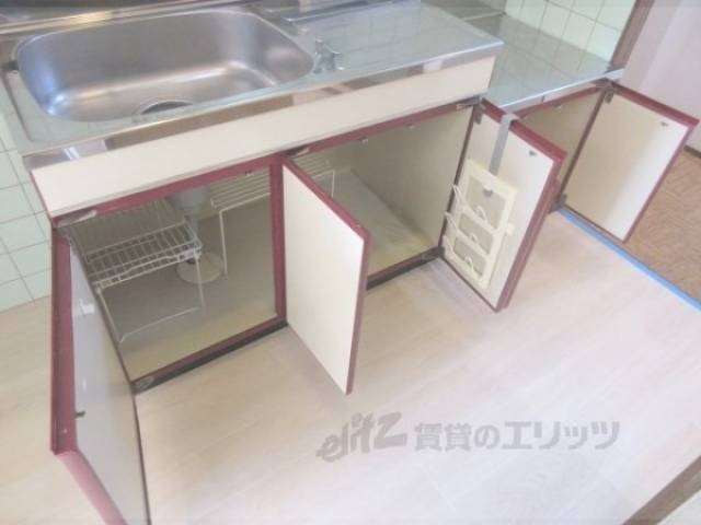 キッチン　キッチン下部収納