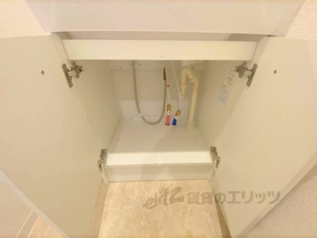 洗面所　下部収納