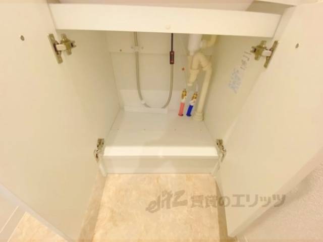 洗面所　下部収納