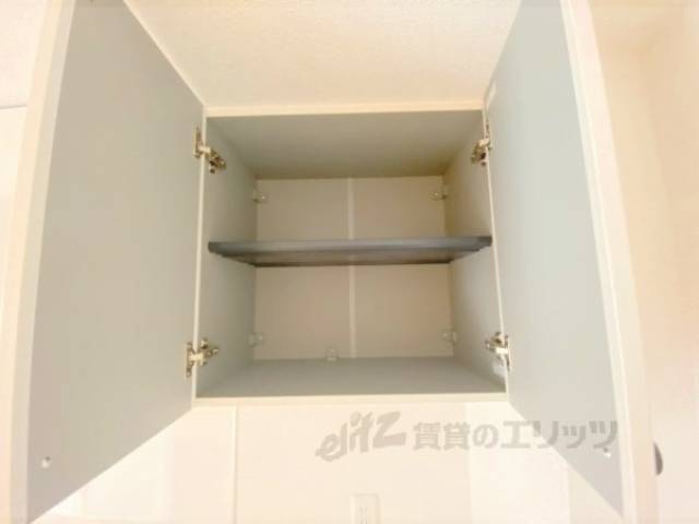 キッチン　上部収納