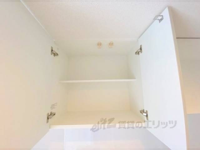 キッチン　上部収納