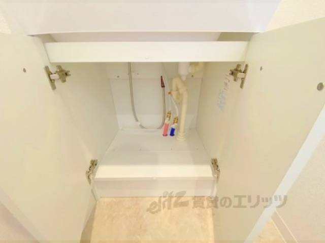 洗面所　下部収納