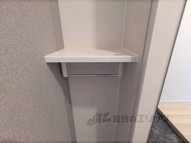 傘掛け、棚