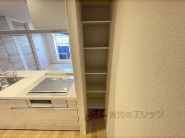 キッチン　収納