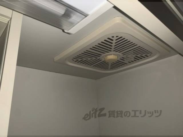キッチン　換気扇