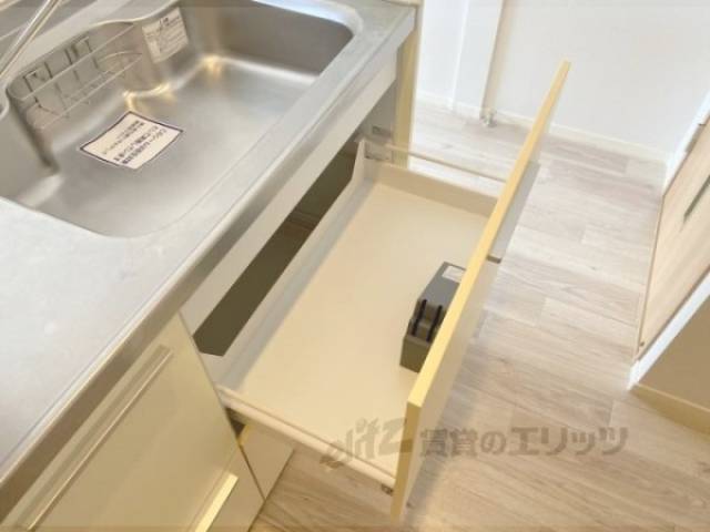 キッチン　収納