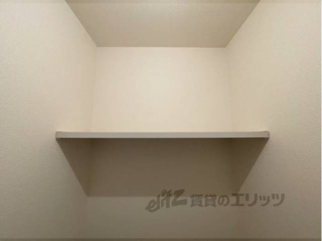 トイレ　棚