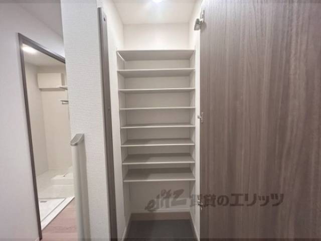 玄関　収納
