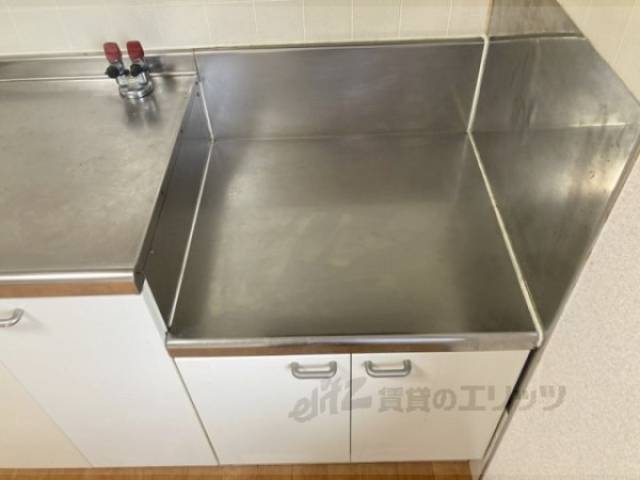 キッチン　コンロ置き場