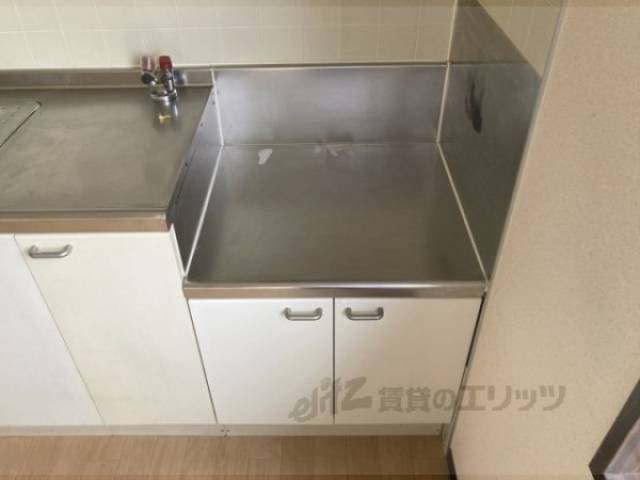 キッチン　コンロ置き場