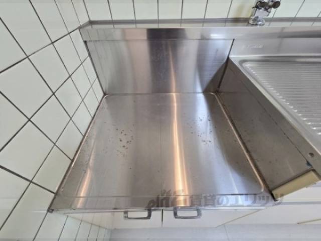 キッチン　コンロ置き場