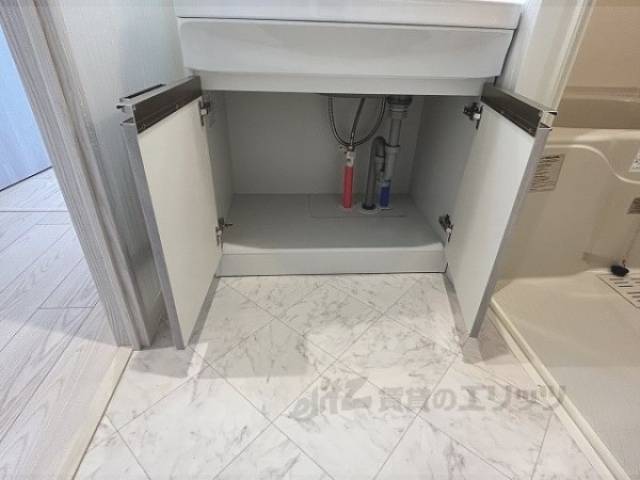 収納　洗面台下