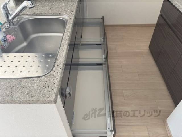 キッチン　収納