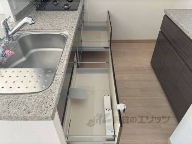 キッチン　収納