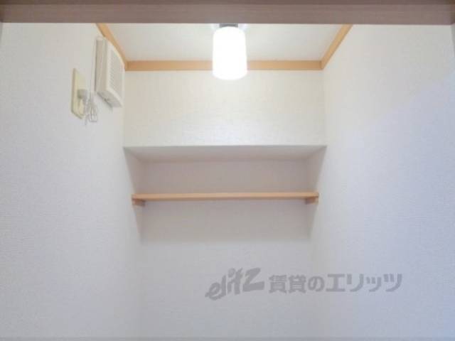 トイレ　収納