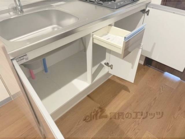 キッチン　下部収納