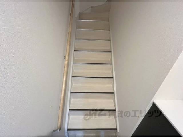 廊下　階段