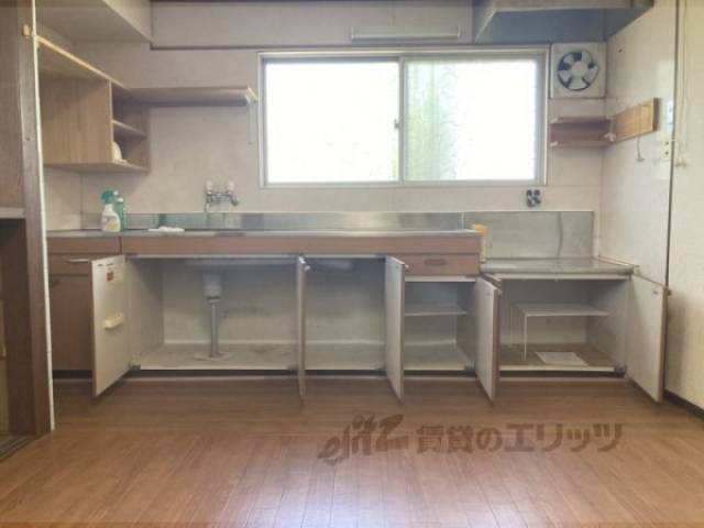 キッチン　収納